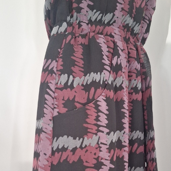 Banana Republic Black and Mauve Patterned Ruffle Dress - Picture 5 of 10